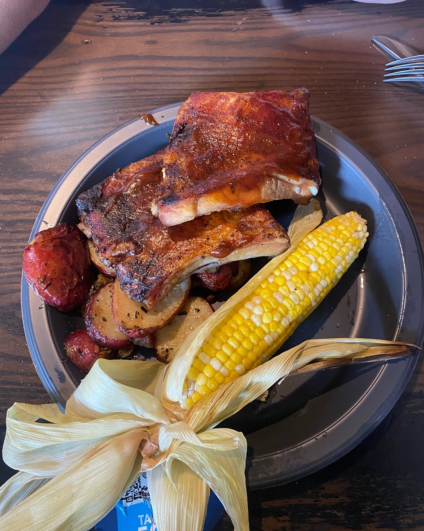 O Spare Ribs Platter é aquele prato bem completinho!